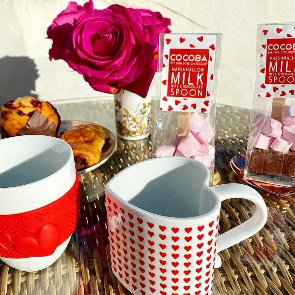 milk_hot_chocolate_spoon__4.webp Cocoba Chocolate Hot Chocolate Spoons>Milk Hot Chocolate Spoon With Heart Marshmallows